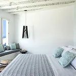 Lyo Boutique Super Paradise Beach (Mykonos)