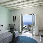Lyo Boutique Hotell 4*