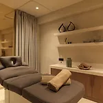 Lyo Boutique Hotell 4*