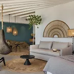 Lyo Boutique Super Paradise Beach (Mykonos)