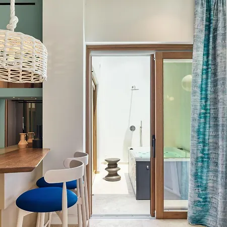 Amyth Of Mykonos 4* סופר פרדייז ביץ'
