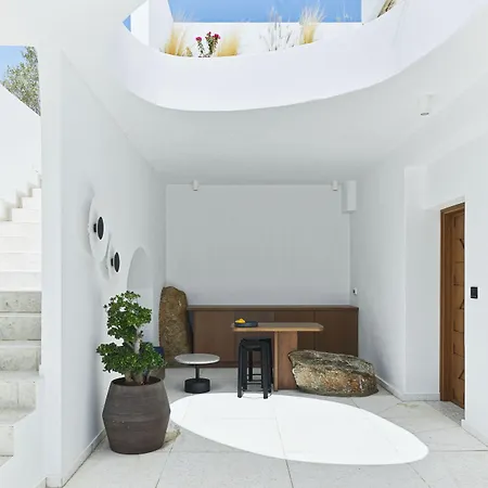 Lyo Boutique 4* Super Paradise Beach (Mykonos)